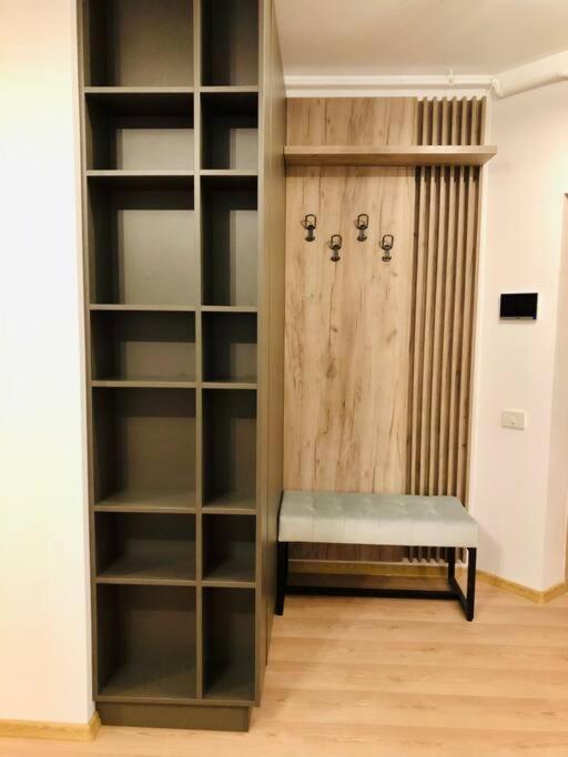 Joy City Vivalia V6b-64 Apartment *